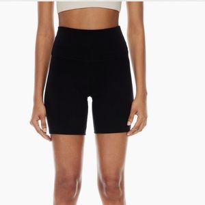Aritzia TNA Bike Shorts